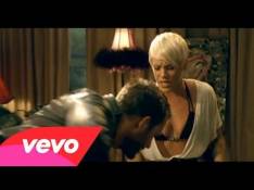 Pink - Please Don't Leave Me Letra