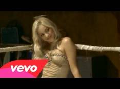Shakira - Illegal Letra