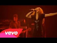 Shakira - Underneath Your Clothes Letra